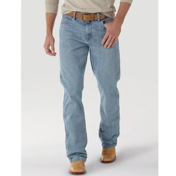 Wrangler crest retro relaxed fit Men's Light Blue Bootcut Jeans size 38x34 - Picture 2 of 11